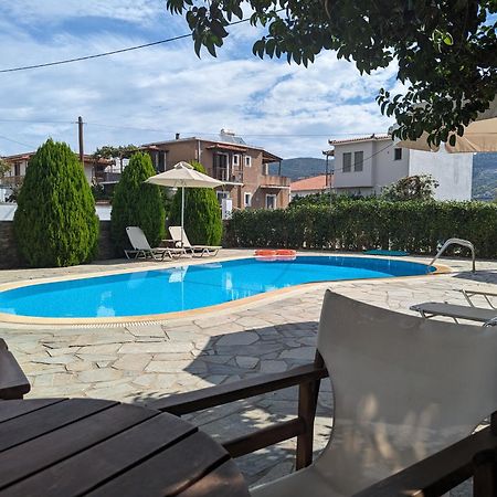 Guesthouse Christos Skopelos Eksteriør billede
