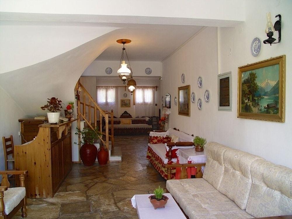 Guesthouse Christos Skopelos Eksteriør billede