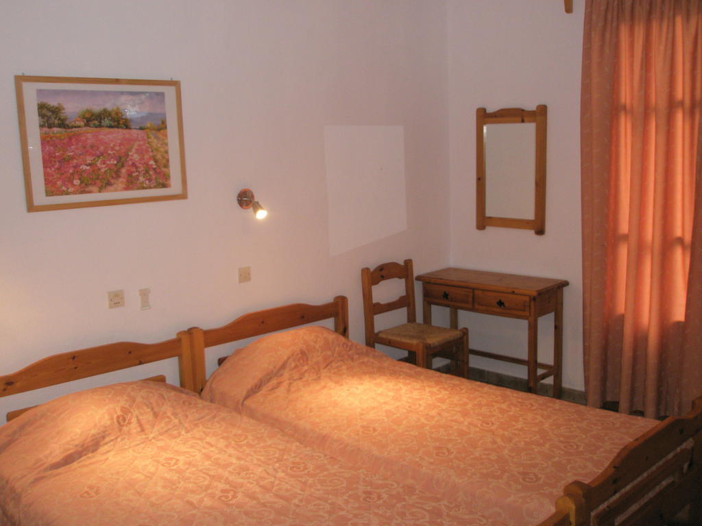 Guesthouse Christos Skopelos Eksteriør billede
