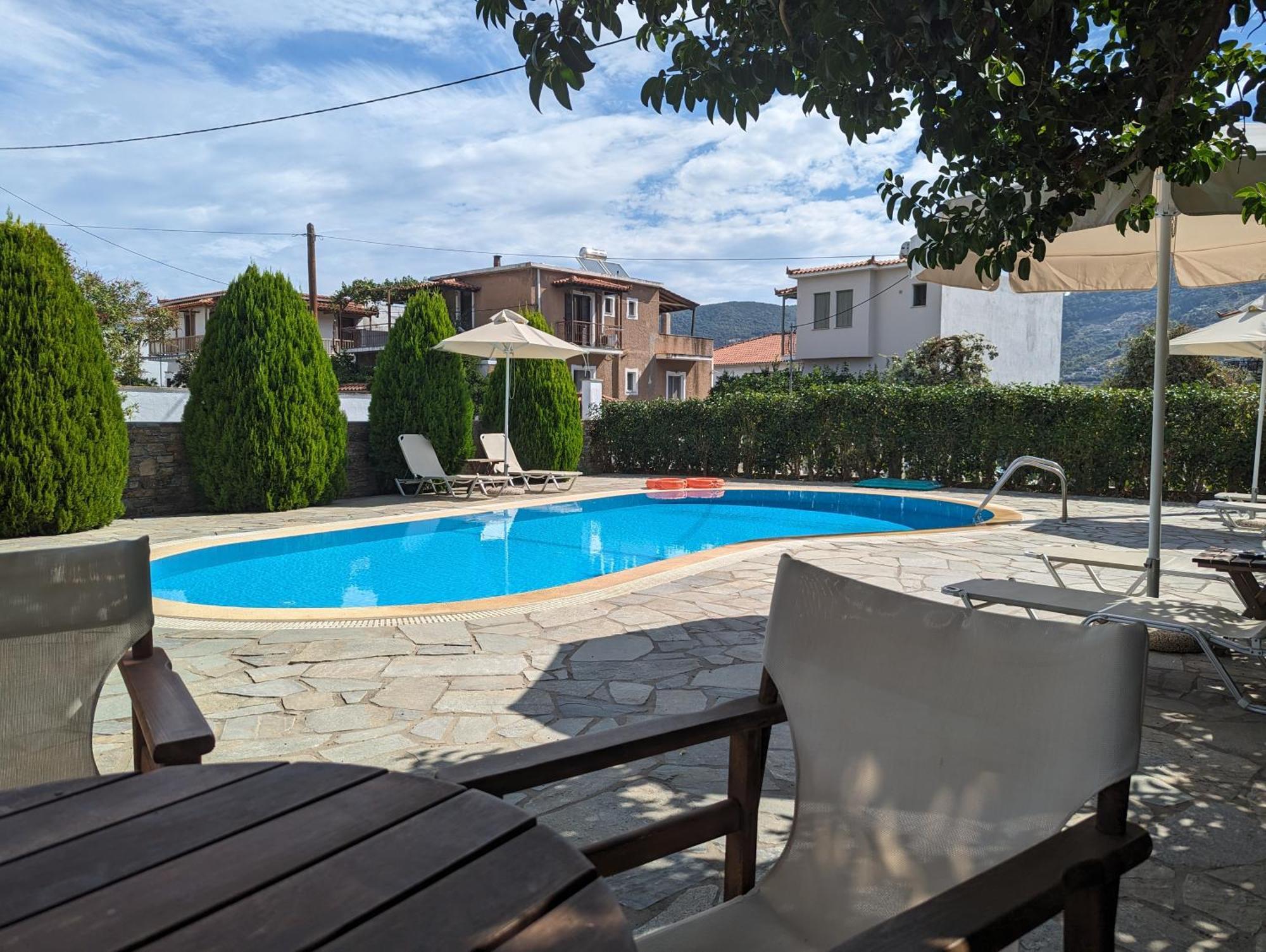 Guesthouse Christos Skopelos Eksteriør billede