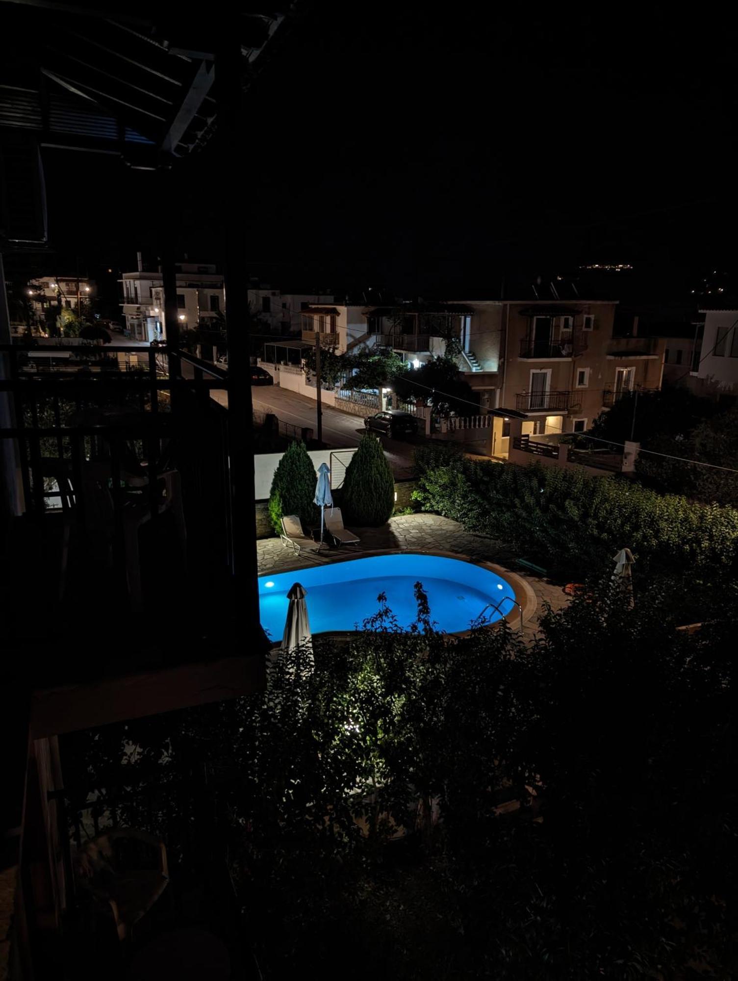 Guesthouse Christos Skopelos Eksteriør billede