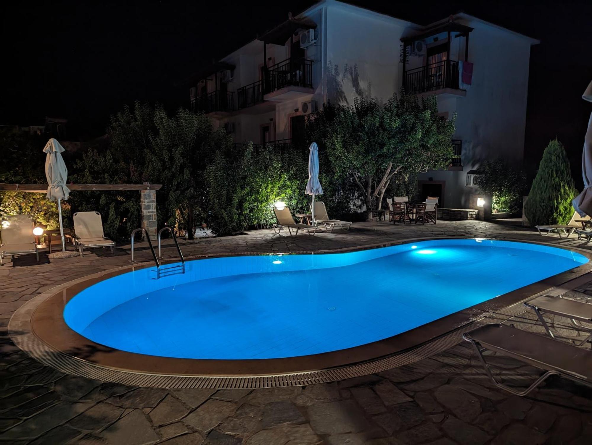 Guesthouse Christos Skopelos Eksteriør billede