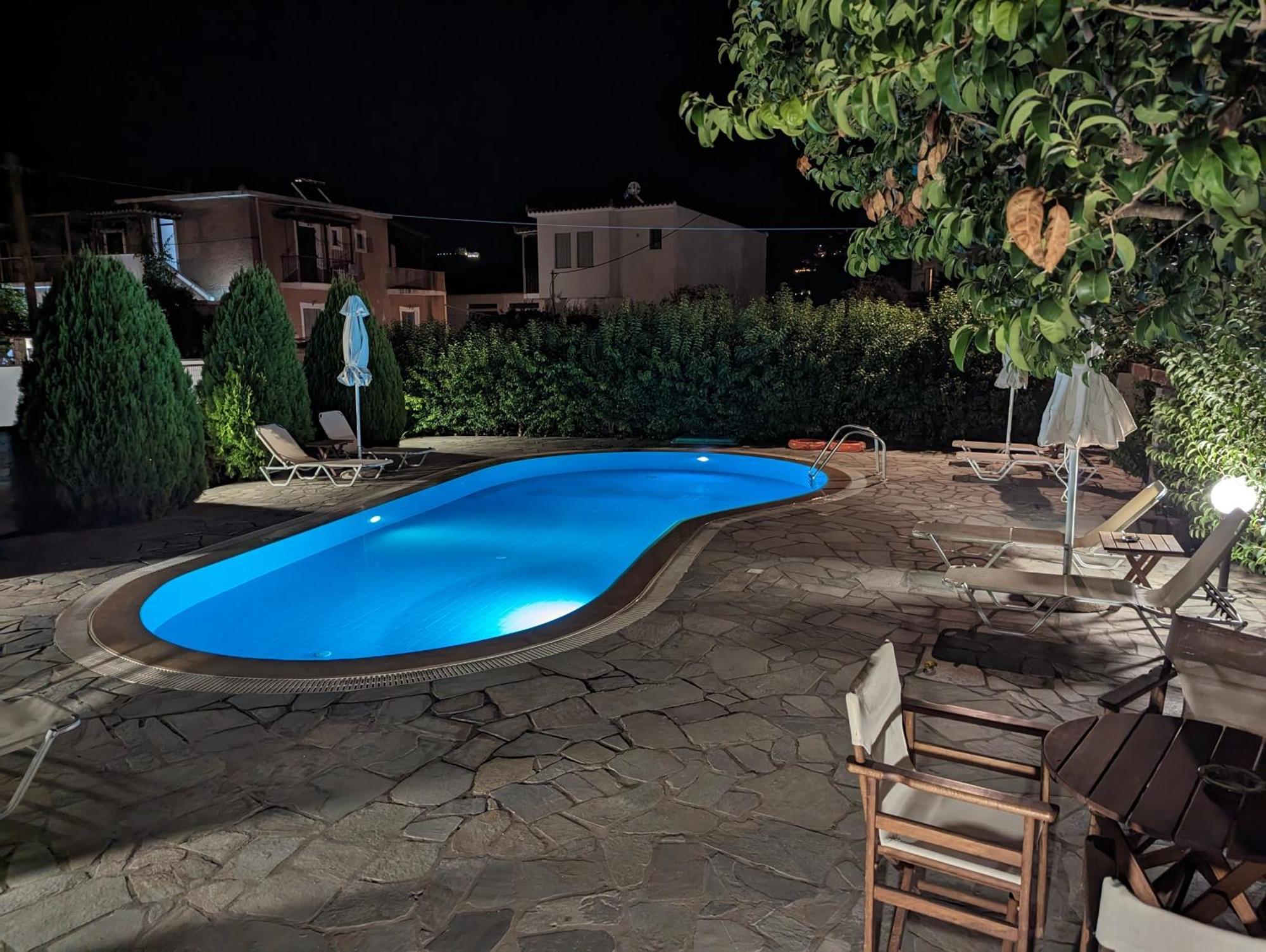Guesthouse Christos Skopelos Eksteriør billede