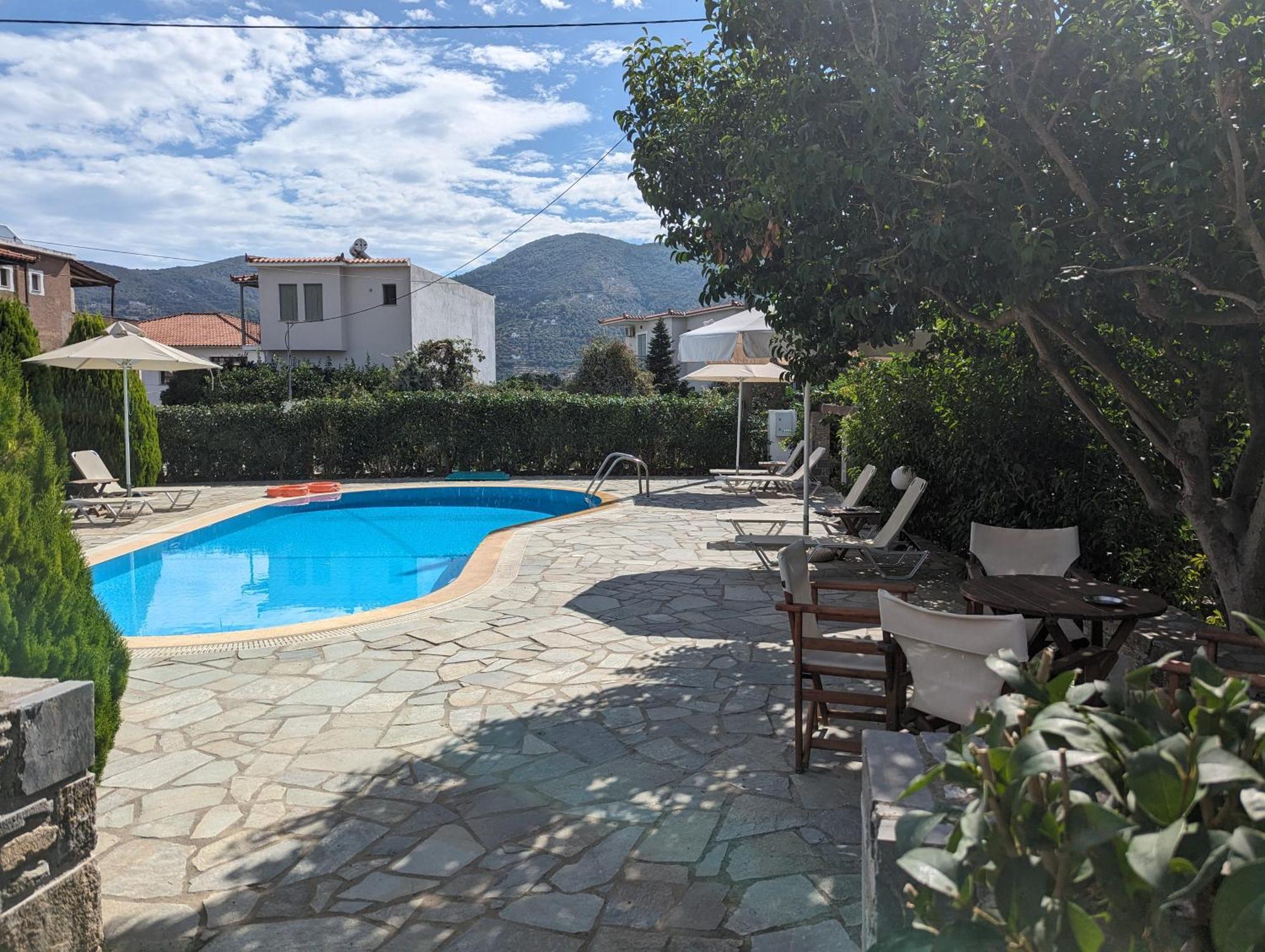 Guesthouse Christos Skopelos Eksteriør billede