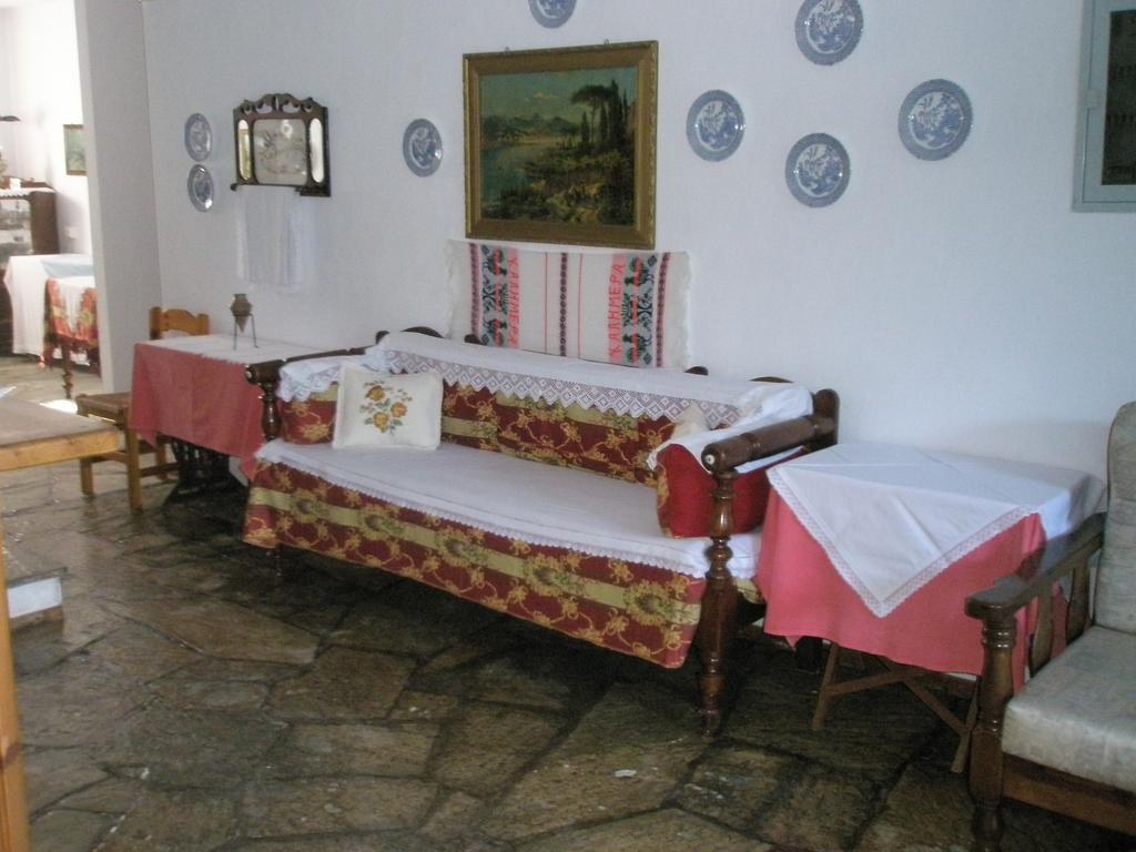 Guesthouse Christos Skopelos Eksteriør billede