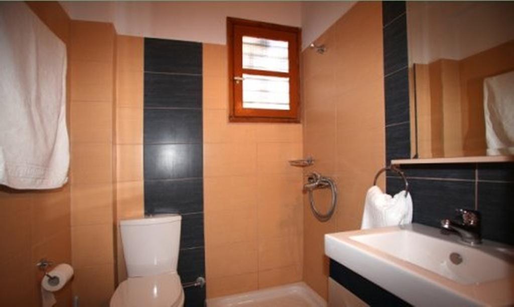 Guesthouse Christos Skopelos Eksteriør billede